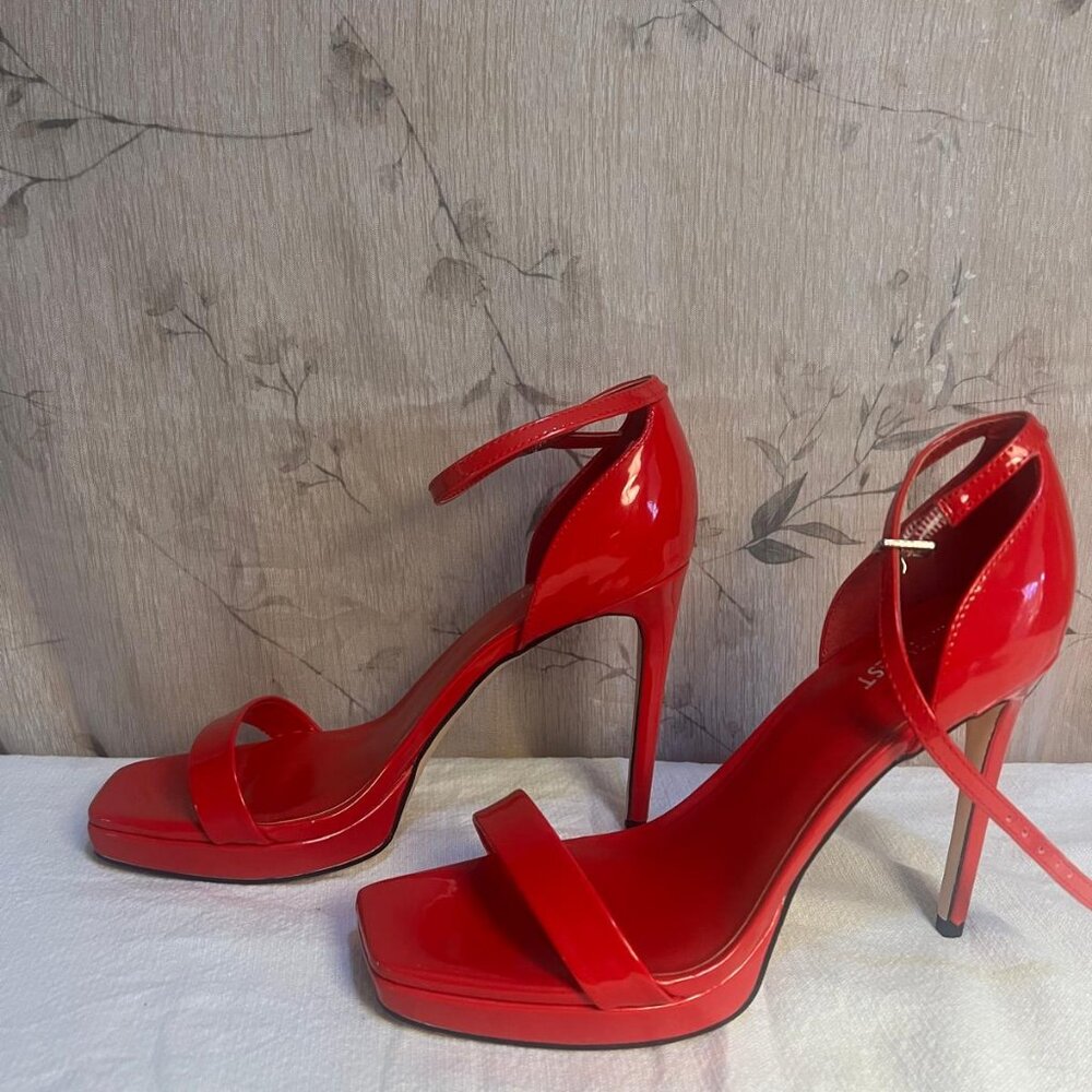 New! Nine West Red Heels